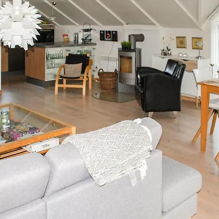 Feriehus Nice In W/ 3 Bedrooms