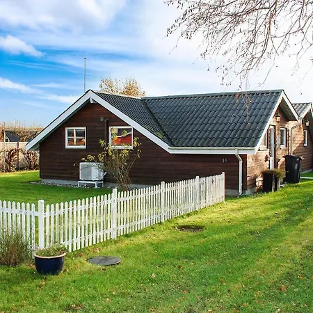 Feriehus Nice In W/ 3 Bedrooms *